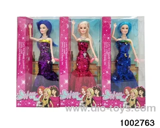 11.5-inch 11-joint doll suit in window box