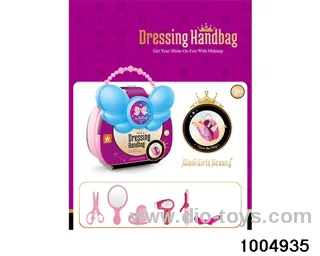 Beauty handbag in paper card