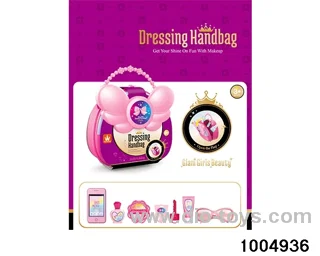 Beauty handbag in paper card