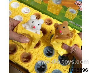 Cheese Cup Pinch Le in display box