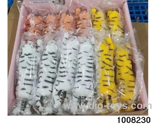 Sand/flour crouching tiger in display box