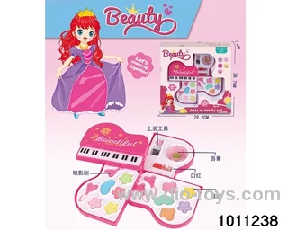 Children's cosmetics set in display box