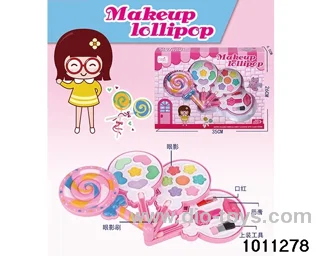 Children's cosmetics set in display box