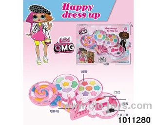 Children's cosmetics set in display box