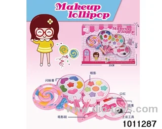 Children's cosmetics set in display box