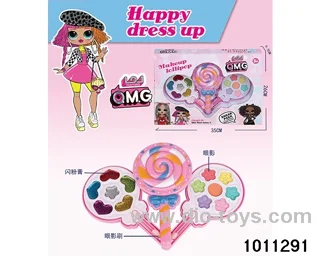 Children's cosmetics set in display box