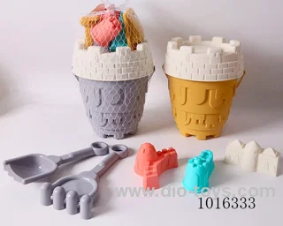 beach toys in  Net bag