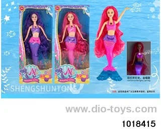 13.5-inch light music doll set in window box