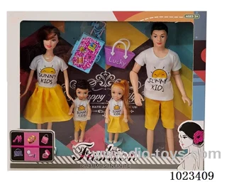 11.5inch doll family of four with suitcase&handbag in window box