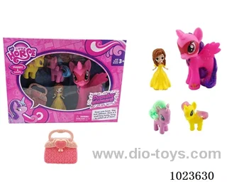 3pcs rubber horses with 5 inch Sophia in window box