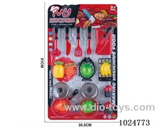 kitchen set in blister card