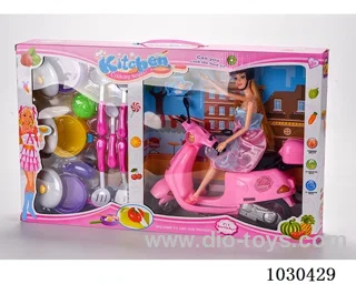 doll & kitchen set in Gilf box