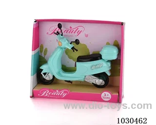 doll + motorcycle  in Display box