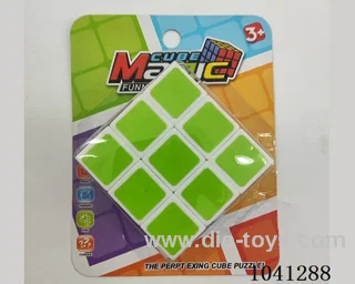 5.3cm cube in blister card