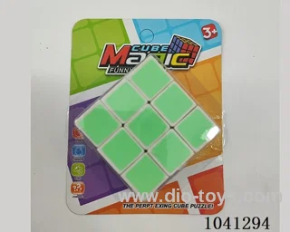 5.3cm cube in blister card