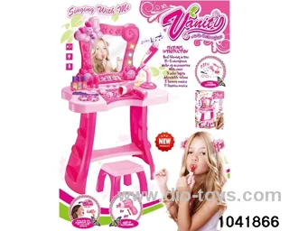 Dressing table set in color box