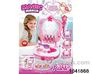 Dressing table set in color box