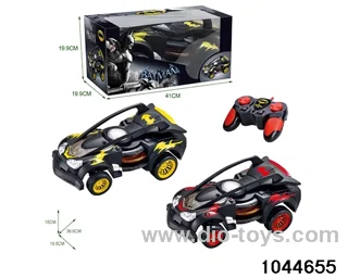 (GCC) CHARGING FOUR-WAY REMOTE CONTROL HIGH-SPEED VEHICLE, BATMAN, BLACK ROOM YELLOW ╲ BLACK ROOM RED, 2.4G REMOTE CONTROL IN WINDOW BOX