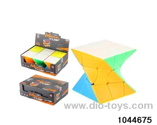 Twisted shaped cube in display box