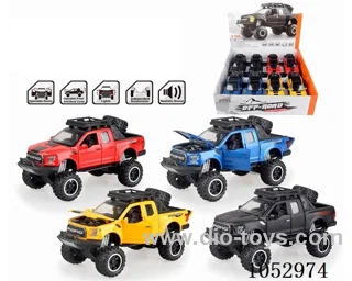 1:32 pull back alloy car with light and sound