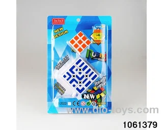 Rubik's cube in clam shell