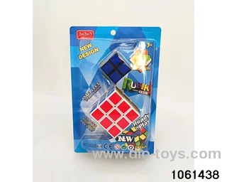 Rubik's cube in clam shell
