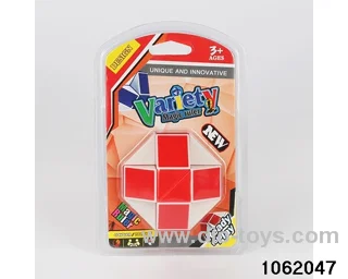 Rubik's cube in clam shell