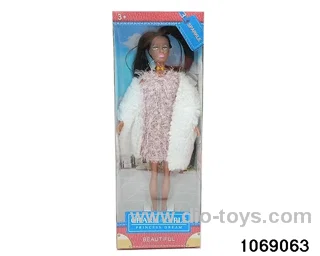 11 inch doll in window box