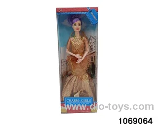 11 inch doll in window box