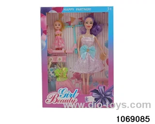 11 inch doll in window box