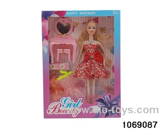 11 inch doll in window box