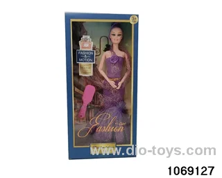 11 inch doll in window box