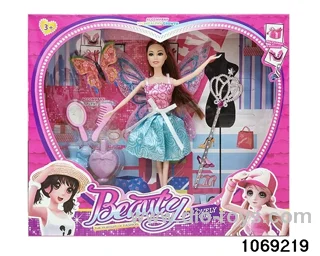 11 inch doll in window box