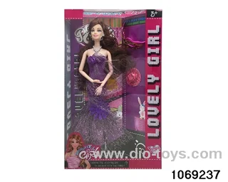 11 inch doll set in window box