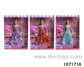 11.5 inch doll set in window box