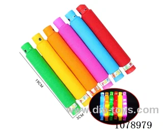 Light-emitting telescopic lamp