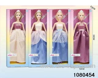 11.5 inch doll set in window box
