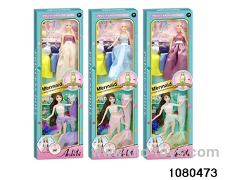 11.5 inch doll set in window box