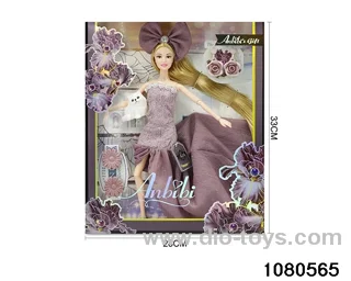 11.5 inch doll set in window box