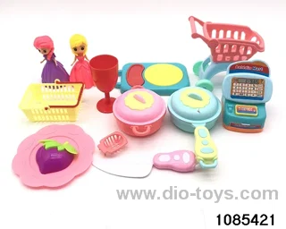 Playing house set in poly bag header