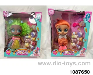 Doll set with four voices in window box