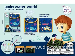 Drawing book +6 water-soluble chalk +1 glow-in-the-dark pen
