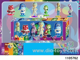 3-4.2 inch doll set in window box