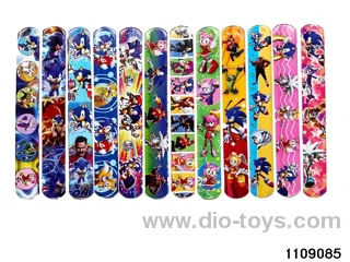 Children's cartoon snapping hand circle