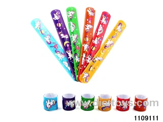 Children's cartoon snapping hand circle