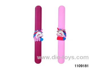 Children's cartoon snapping hand circle