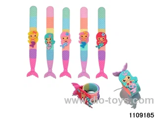 Children's cartoon snapping hand circle