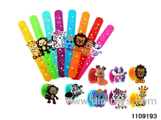 Children's cartoon snapping hand circle
