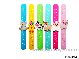 Children's cartoon snapping hand circle