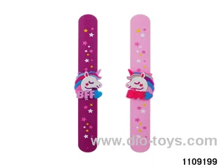Children's cartoon snapping hand circle